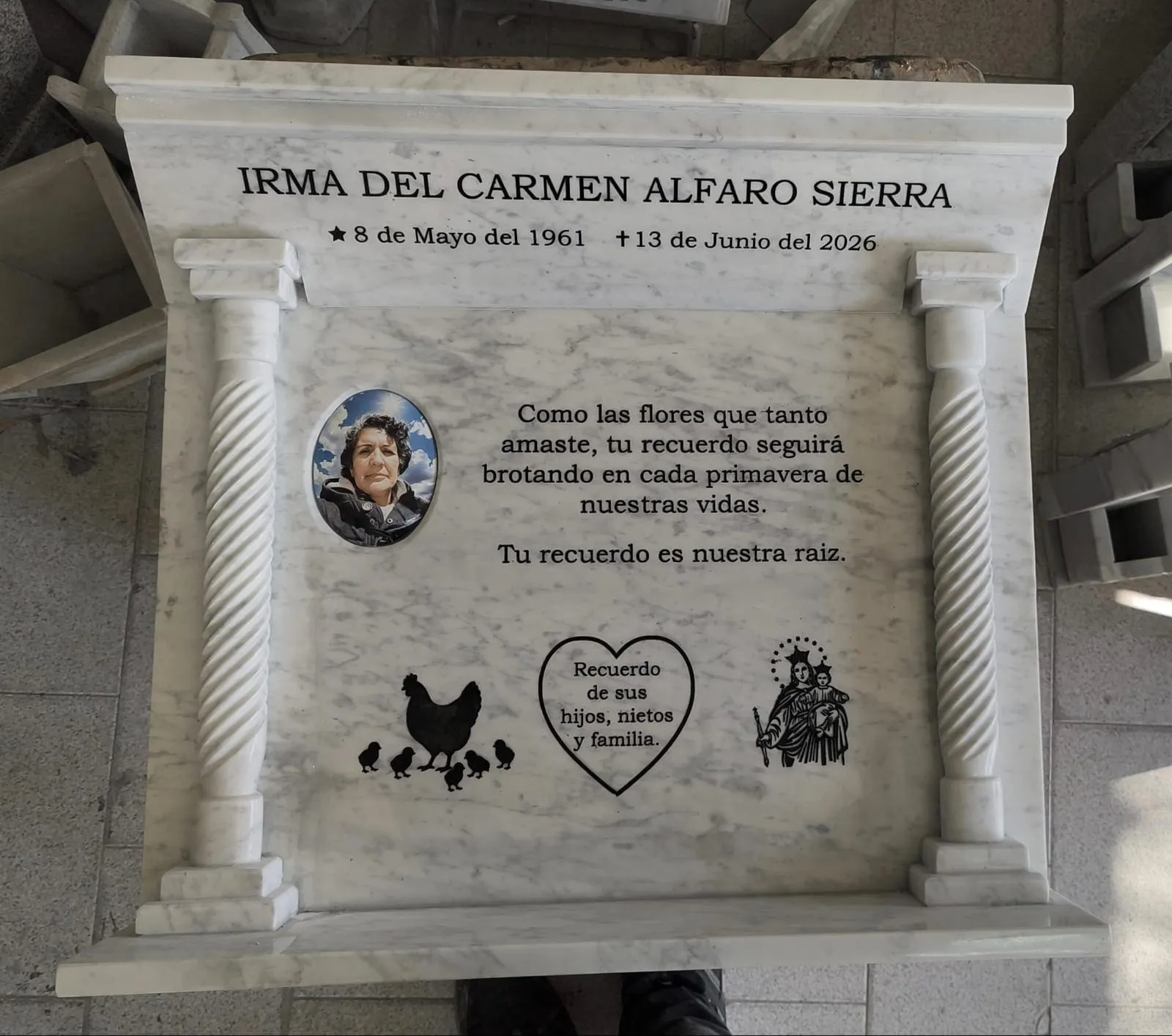 Trabajo en mármol realizado por Cat any — Lápidas