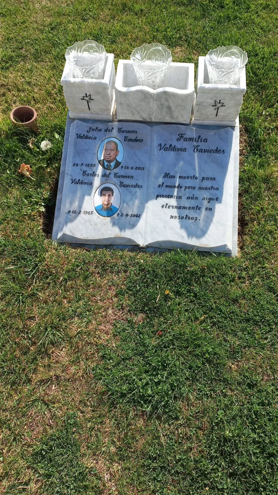 Trabajo en mármol realizado por Cat any — Lápidas de parque