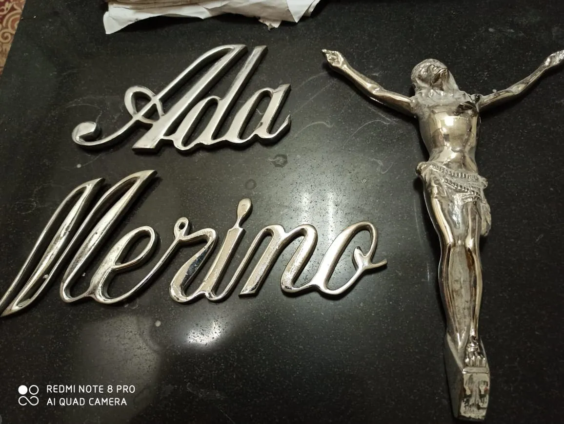 Trabajo en mármol realizado por Cat any — Letras y figuras